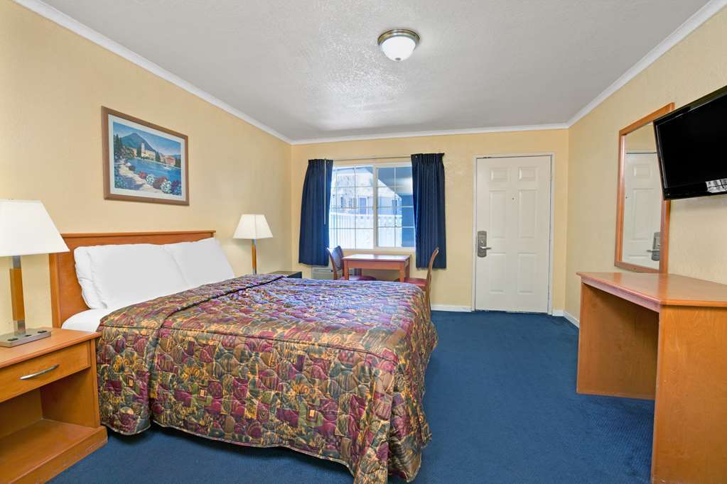 Knights Inn Santa Cruz Quarto foto